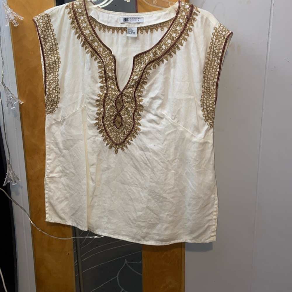 woman’s top